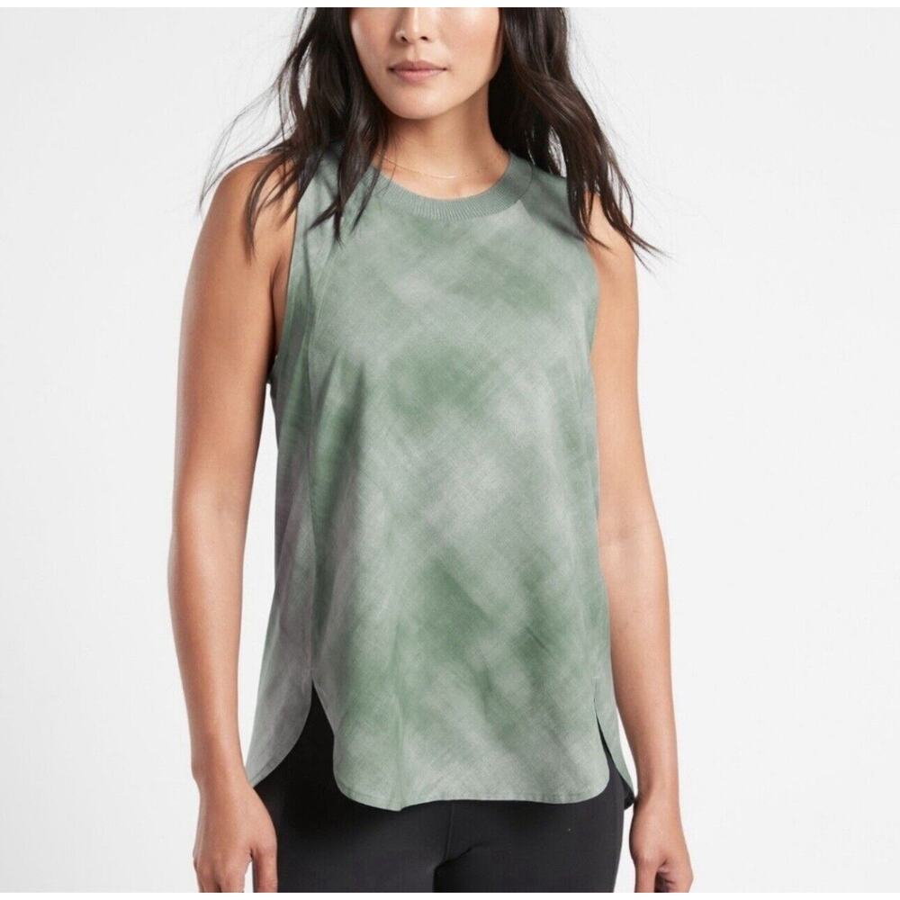 ATHLETA Sleeveless Round Neck Zephyr Refined Tank‎ Top Small Green NWOT